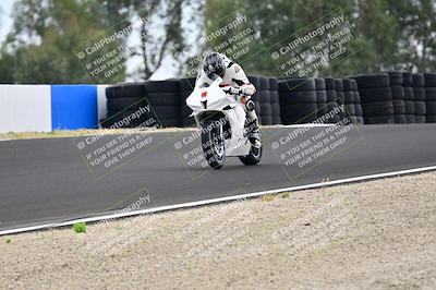 media/Apr-18-2025-TrackDaz (Fri) [[45f5874c44]]/A Group/Session 3 (Turn 6 - Outside)/